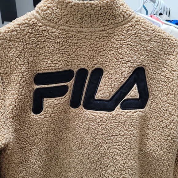 FILA Sweater Medium Like New - Picture 5 of 8